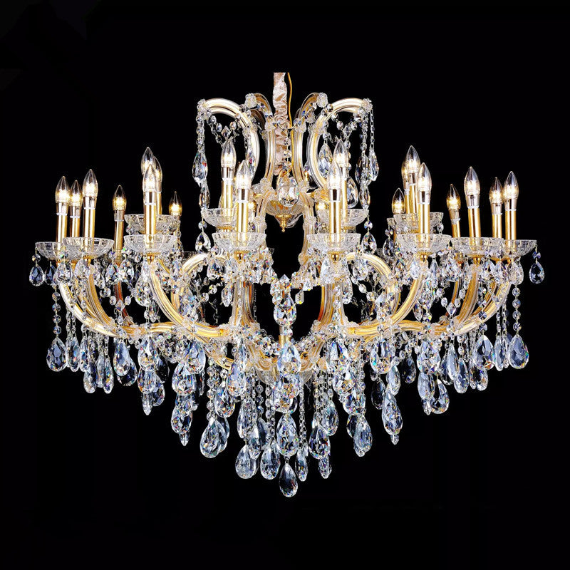 Lustre classique à branches et décors en cristal