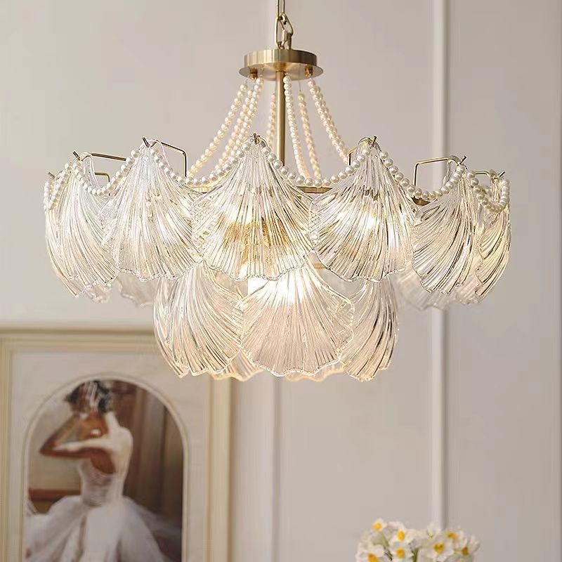 Lustre en verre à étages, motifs coquillages