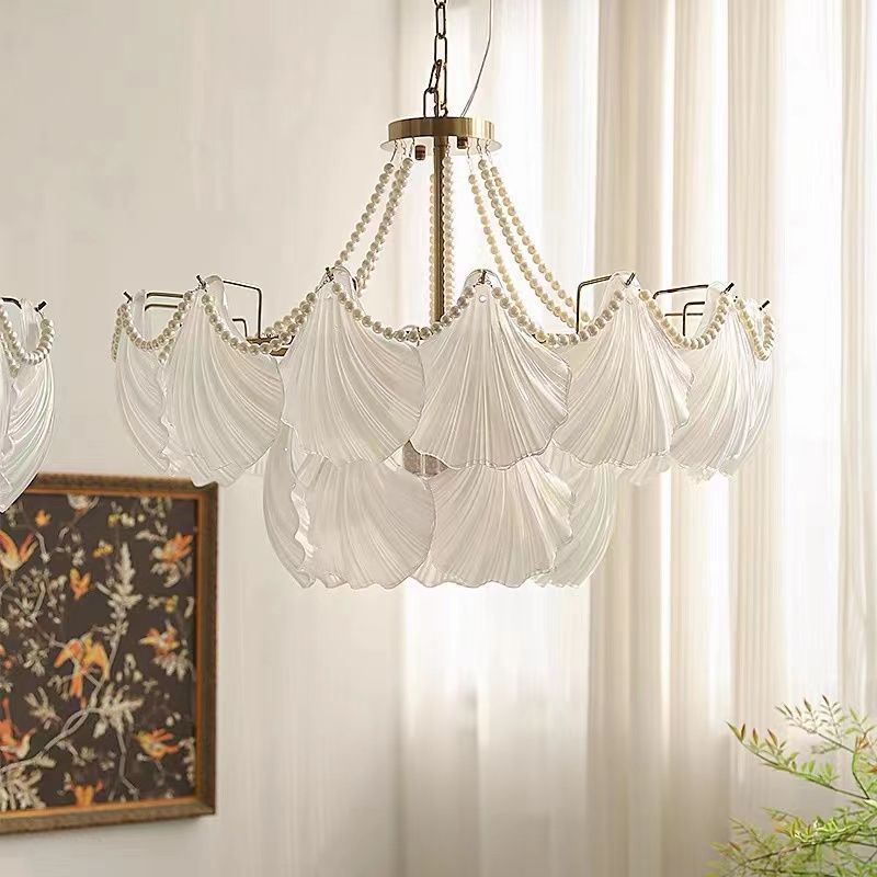 Lustre en verre à étages, motifs coquillages