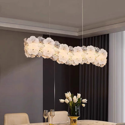 Lustre à pétales de verre, inspiration française