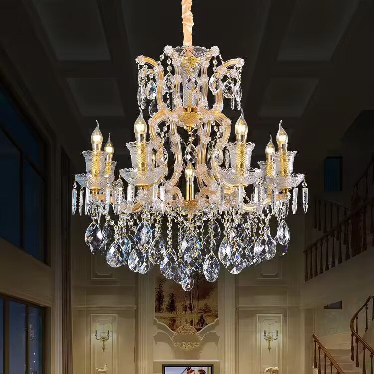 Lustre classique à branches et décors en cristal